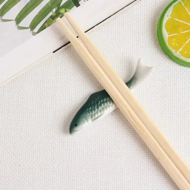 Fish-Shape Ceramic Chopsticks Holder Spoon Fork Rest Sushi Sticks Rack Shelf Chopsticks Holder Stand Rest Pillow Kitchen Utensil
